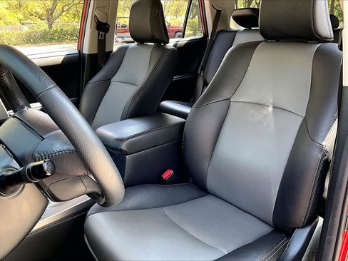 Used 2021 Toyota 4Runner SR5 Premium w/ Moonroof Package image 18