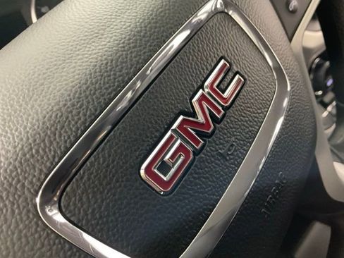 Used 2023 GMC Acadia SLE w/ Driver Convenience Package AWD/4WD image 50