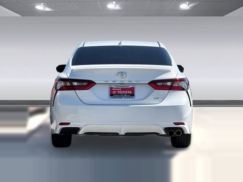 Used 2024 Toyota Camry SE FWD image 10