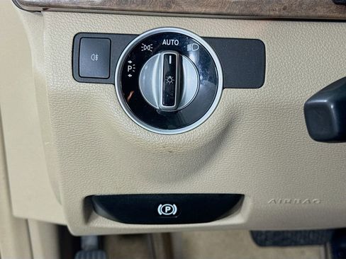 Used 2012 Mercedes-Benz E 350 BlueTEC Sedan image 10