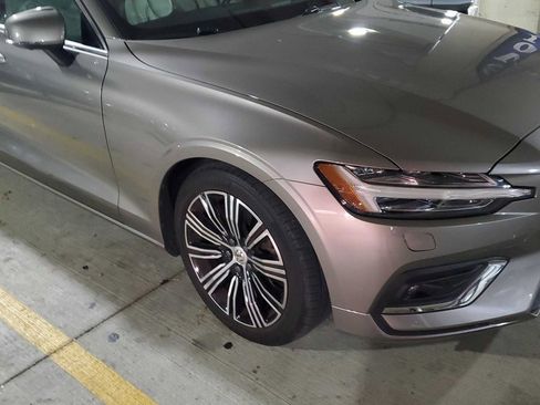 Used 2019 Volvo S60 T6 Inscription image 11