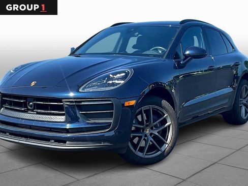 Used 2023 Porsche Macan T image 1