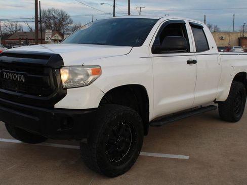 Used 2014 Toyota Tundra SR image 4