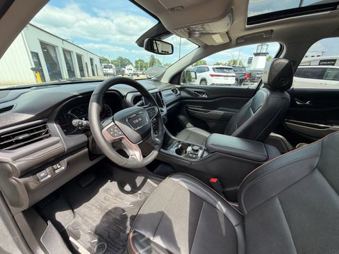 Used 2023 GMC Acadia AT4 w/ Preferred Package AWD/4WD image 10