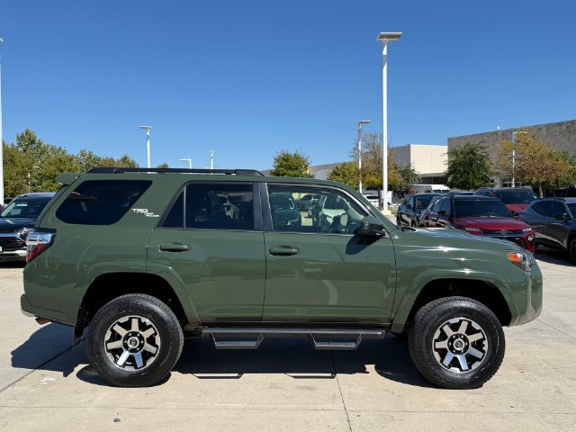 Used 2022 Toyota 4Runner TRD Off-Road AWD/4WD image 5