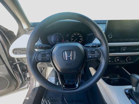 Certified 2024 Honda HR-V LX image 10