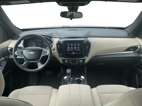Used 2022 Chevrolet Traverse LS FWD image 17