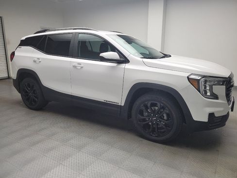Used 2022 GMC Terrain SLE w/ Elevation Edition AWD/4WD image 11