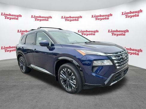 Used 2025 Nissan Rogue Platinum w/ Platinum Premium Package AWD/4WD image 20