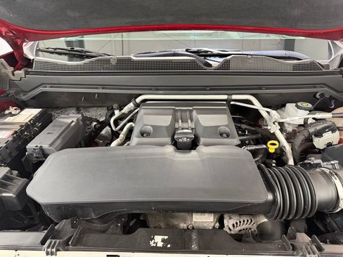 Used 2023 GMC Canyon AT4 w/ AT4 Premium Package AWD/4WD image 7