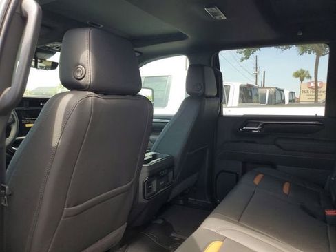 New 2026 GMC Sierra 2500 AT4 w/ AT4 Premium Plus Package AWD/4WD image 11