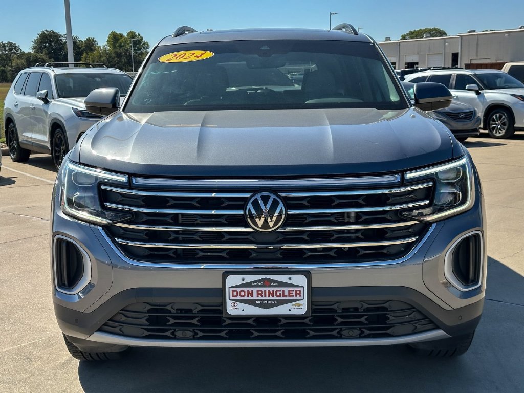 Used 2024 Volkswagen Atlas SE w/ Panoramic Sunroof Package FWD image 8