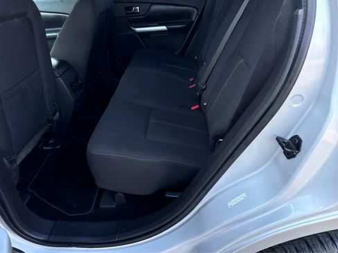 Used 2013 Ford Edge SE image 11