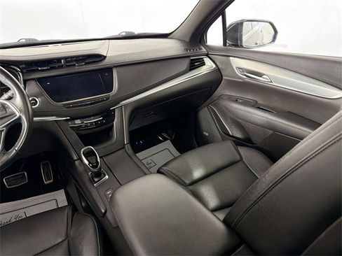 Used 2019 Cadillac XT5 Luxury image 25