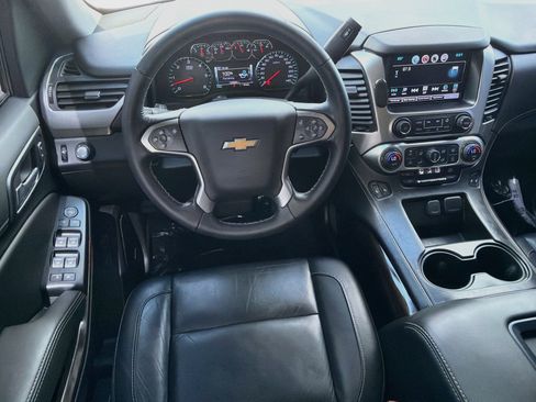 Used 2019 Chevrolet Tahoe LT w/ RST Edition RWD image 17