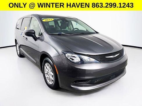 Certified 2023 Chrysler Voyager LX image 1