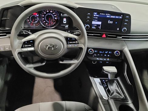 Used 2023 Hyundai Elantra SEL w/ Preferred Accessory Package image 22