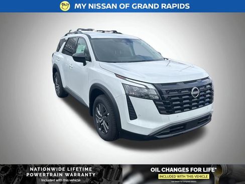 New 2026 Nissan Pathfinder SV image 7