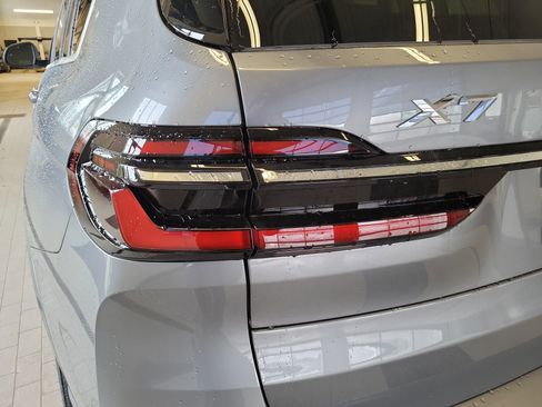 New 2026 BMW X7 xDrive40i image 15