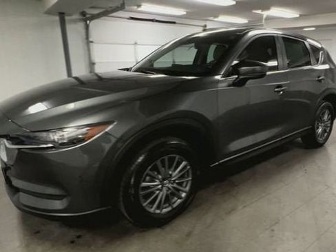 Used 2017 MAZDA CX-5 Touring w/ Preferred Equipment Package image 4
