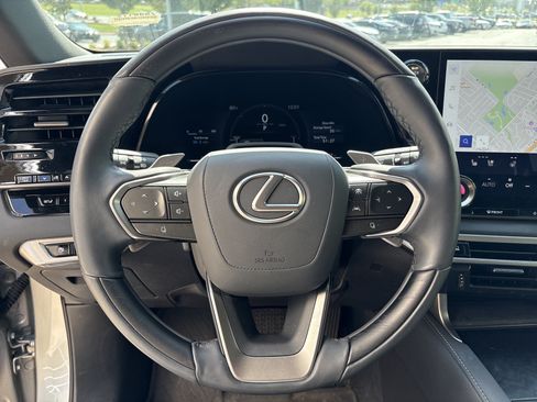 Used 2025 Lexus RX 350 w/ Convenience Package AWD/4WD image 18