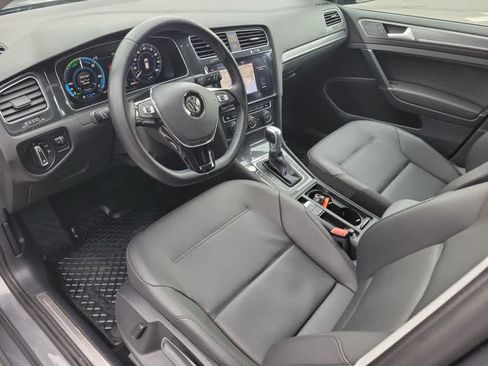 Used 2019 Volkswagen e-Golf SEL Premium image 25