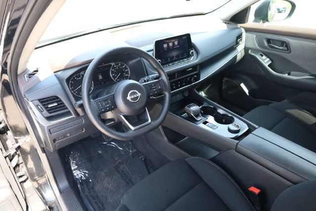 Used 2023 Nissan Rogue S AWD/4WD image 12