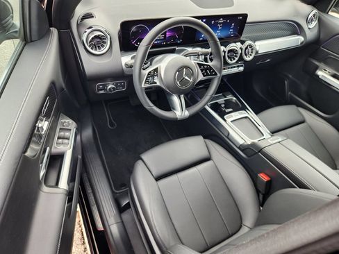 Certified 2025 Mercedes-Benz GLB 250 4MATIC image 14