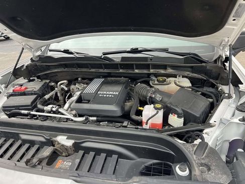 Used 2024 GMC Sierra 1500 AT4 image 11