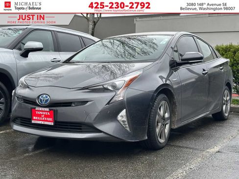 Used 2016 Toyota Prius Four Touring w/ Premium Convenience Package FWD image 1