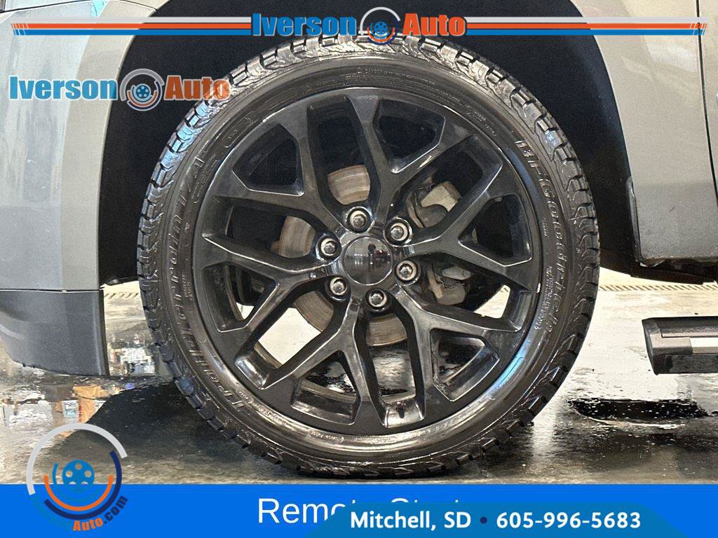 Used 2018 GMC Yukon Denali w/ Denali Ultimate Package AWD/4WD image 11