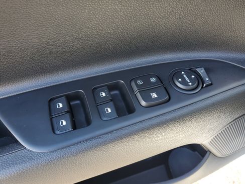 Used 2023 Kia Rio S image 29