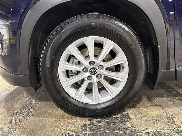 Certified 2024 Toyota Grand Highlander AWD image 10