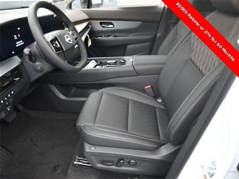 New 2025 Nissan Murano Platinum w/ Cargo Package image 10