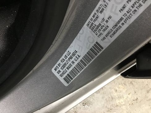 Used 2023 RAM 1500 Laramie AWD/4WD image 7