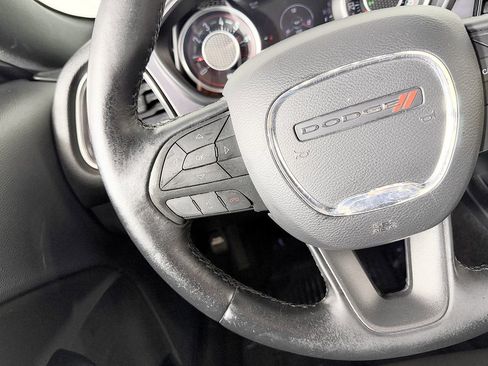 Used 2015 Dodge Challenger SXT w/ Driver Convenience Group RWD image 43