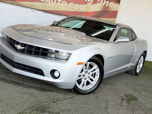 Used 2013 Chevrolet Camaro LT image 2
