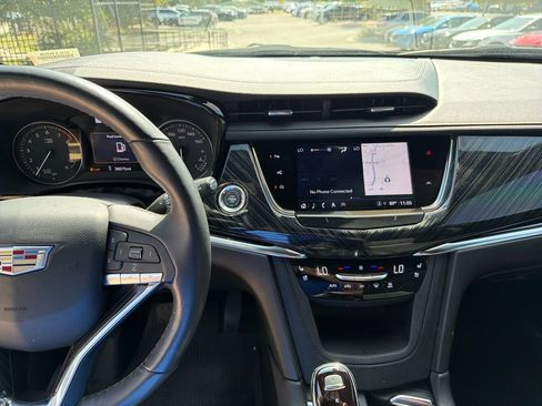 Used 2023 Cadillac XT6 Premium Luxury w/ Technology Package FWD image 26