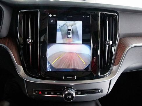 Certified 2025 Volvo V60 B5 Cross Country Plus AWD/4WD image 14