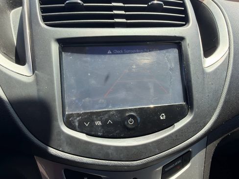 Used 2016 Chevrolet Trax LT w/ LT Convenience Package FWD image 7