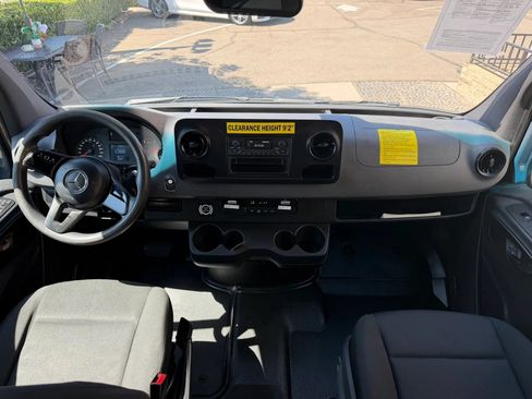 Used 2019 Mercedes-Benz Sprinter 144 image 18