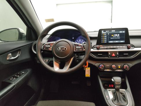 Used 2021 Kia Forte LXS FWD image 22