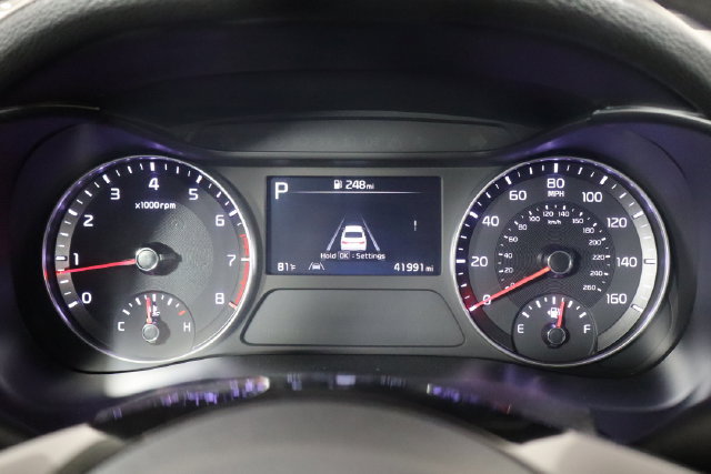 Certified 2024 Kia Forte LXS FWD image 11