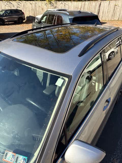 Used 2019 Volkswagen Tiguan SE w/ Panoramic Sunroof Package FWD image 11
