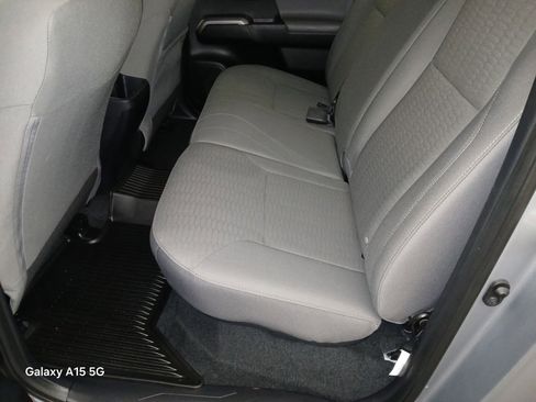 Used 2019 Toyota Tacoma SR5 image 18