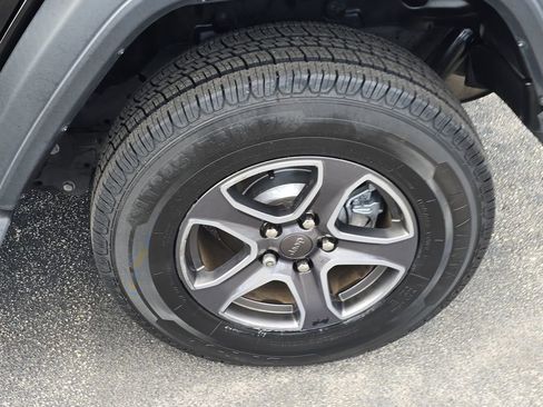 Used 2018 Jeep Wrangler Unlimited Sport S image 5