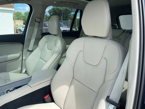 Used 2025 Volvo XC90 B6 Plus w/ Protection Package Premier AWD/4WD image 8