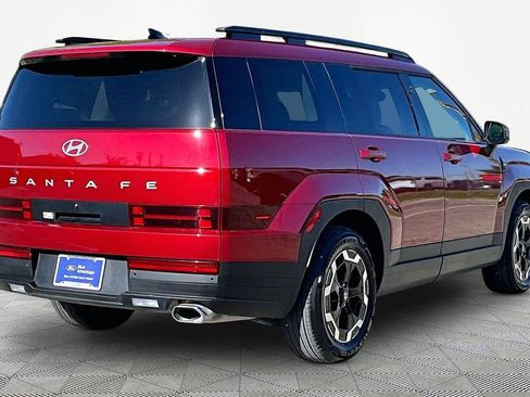 Used 2025 Hyundai Santa Fe SEL FWD image 2