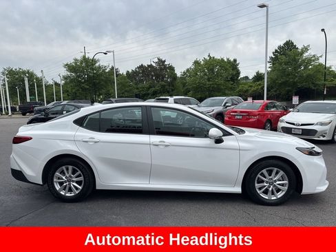 Used 2026 Toyota Camry LE FWD image 9