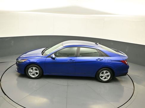 Certified 2023 Hyundai Elantra SE w/ Cargo Package image 40